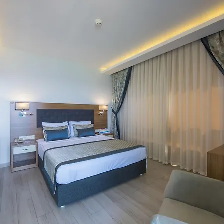 Incekum West Hotell 4*