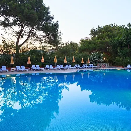 Incekum West 4* Okurcalar